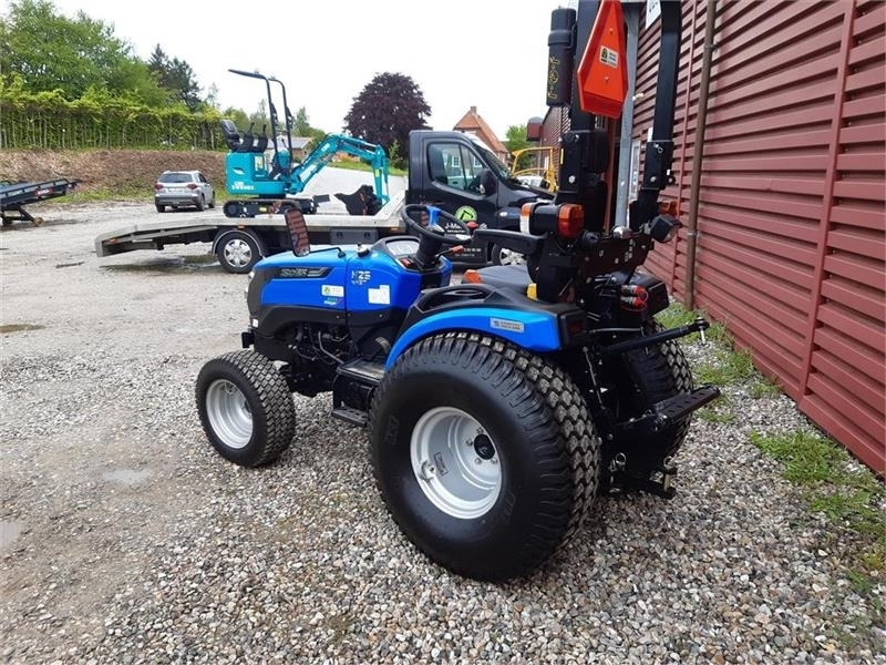 Solis 26 hst - Općinski traktor: slika Solis 26 hst - Općinski traktor Solis 26 hst - Općinski traktor: slika Solis 26 hst - Općinski traktor