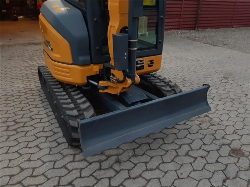Mini bager XCMG xe27e: slika Mini bager XCMG xe27e