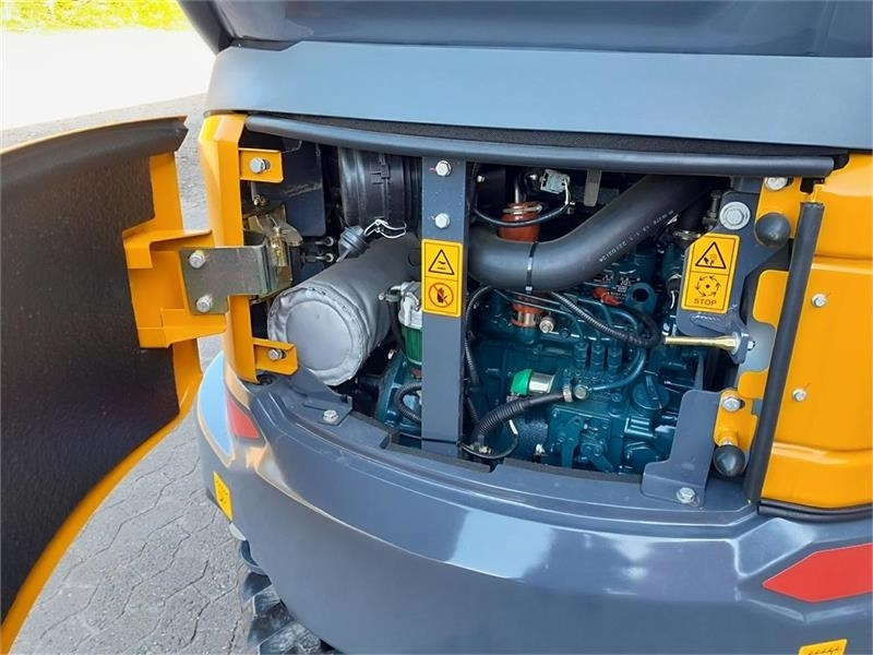 Mini bager XCMG xe27e med rototilt: slika Mini bager XCMG xe27e med rototilt