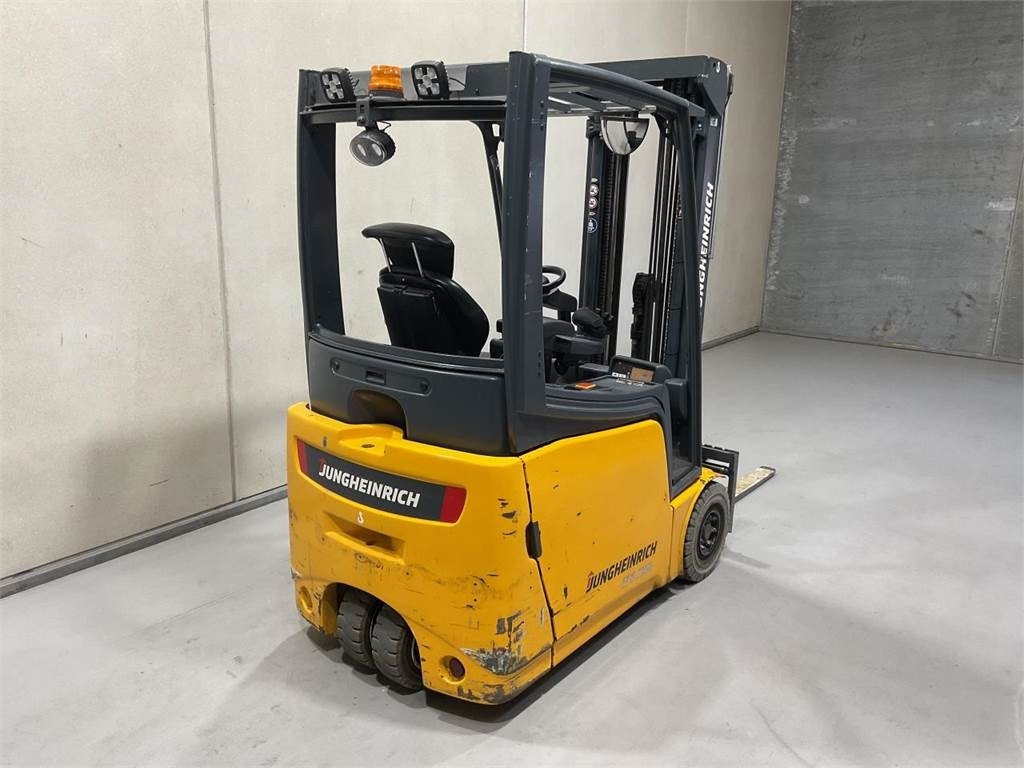 Jungheinrich EFG 216 K - Električni viličar: slika Jungheinrich EFG 216 K - Električni viličar Jungheinrich EFG 216 K - Električni viličar: slika Jungheinrich EFG 216 K - Električni viličar