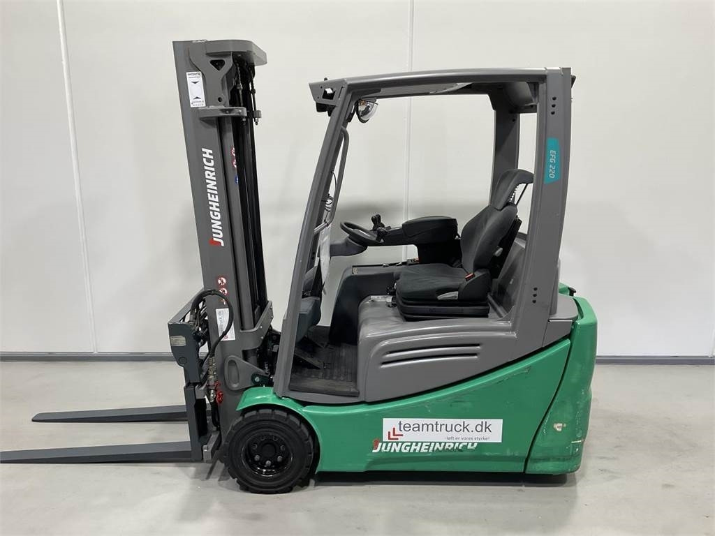 Jungheinrich EFG 220 - Električni viličar: slika Jungheinrich EFG 220 - Električni viličar Jungheinrich EFG 220 - Električni viličar: slika Jungheinrich EFG 220 - Električni viličar