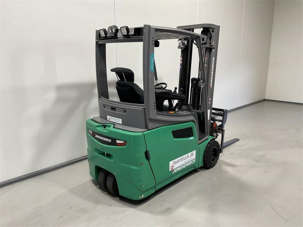 Jungheinrich EFG 220 - Električni viličar: slika Jungheinrich EFG 220 - Električni viličar Jungheinrich EFG 220 - Električni viličar: slika Jungheinrich EFG 220 - Električni viličar