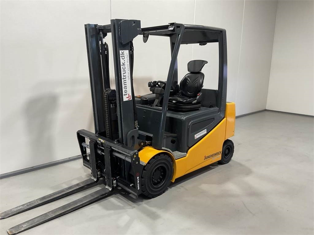 Jungheinrich EFG 430 - Električni viličar: slika Jungheinrich EFG 430 - Električni viličar Jungheinrich EFG 430 - Električni viličar: slika Jungheinrich EFG 430 - Električni viličar