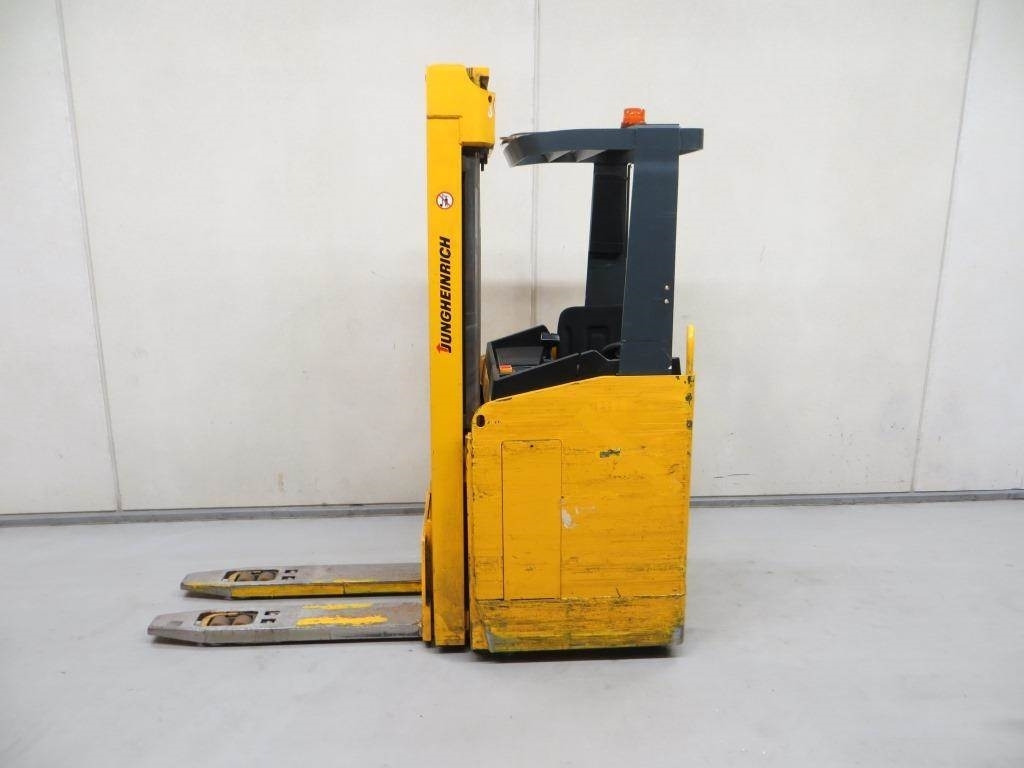 Jungheinrich ESC 316Z - Slagač stoga: slika Jungheinrich ESC 316Z - Slagač stoga Jungheinrich ESC 316Z - Slagač stoga: slika Jungheinrich ESC 316Z - Slagač stoga