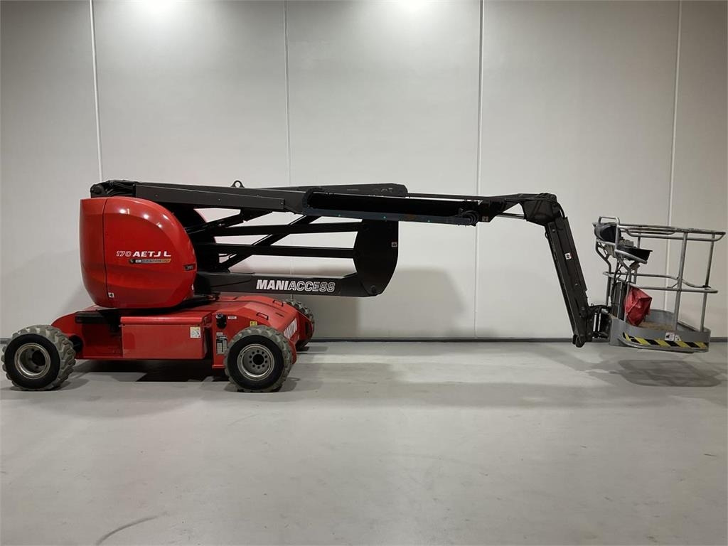 Manitou 170AETJL BIE - Škarasta podizna platforma: slika Manitou 170AETJL BIE - Škarasta podizna platforma Manitou 170AETJL BIE - Škarasta podizna platforma: slika Manitou 170AETJL BIE - Škarasta podizna platforma
