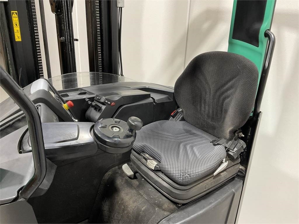 Mitsubishi RB16NH - Regalni viličar: slika Mitsubishi RB16NH - Regalni viličar Mitsubishi RB16NH - Regalni viličar: slika Mitsubishi RB16NH - Regalni viličar