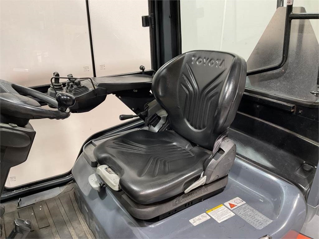 Toyota 40-8FD40N - Diesel viličar: slika Toyota 40-8FD40N - Diesel viličar Toyota 40-8FD40N - Diesel viličar: slika Toyota 40-8FD40N - Diesel viličar