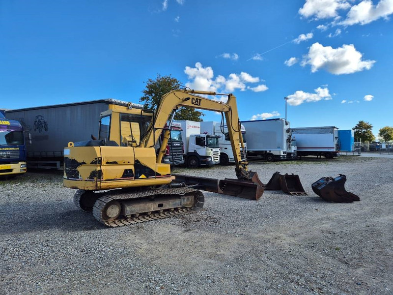 Cat 307 with extra buckets - Mini bager: slika Cat 307 with extra buckets - Mini bager Cat 307 with extra buckets - Mini bager: slika Cat 307 with extra buckets - Mini bager