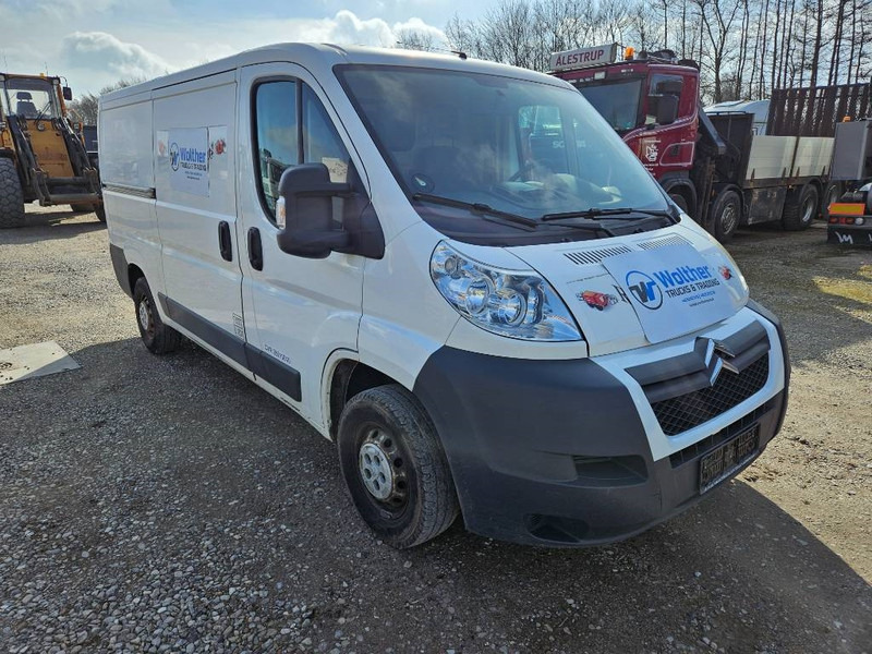 Citroën Jumper 30 2,2 HDi 130 Box - Mali kombi: slika Citroën Jumper 30 2,2 HDi 130 Box - Mali kombi Citroën Jumper 30 2,2 HDi 130 Box - Mali kombi: slika Citroën Jumper 30 2,2 HDi 130 Box - Mali kombi