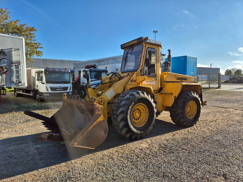 Hanomag 33 D //forks / Bucket// - Utovarivač na kotačima: slika Hanomag 33 D //forks / Bucket// - Utovarivač na kotačima Hanomag 33 D //forks / Bucket// - Utovarivač na kotačima: slika Hanomag 33 D //forks / Bucket// - Utovarivač na kotačima