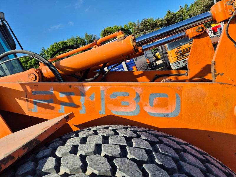 Utovarivač na kotačima Hitachi FR 130: slika Utovarivač na kotačima Hitachi FR 130
