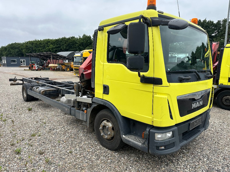 MAN TGL 12.220 with Crane HMF 735K2 - Kamion s kranom: slika MAN TGL 12.220 with Crane HMF 735K2 - Kamion s kranom MAN TGL 12.220 with Crane HMF 735K2 - Kamion s kranom: slika MAN TGL 12.220 with Crane HMF 735K2 - Kamion s kranom