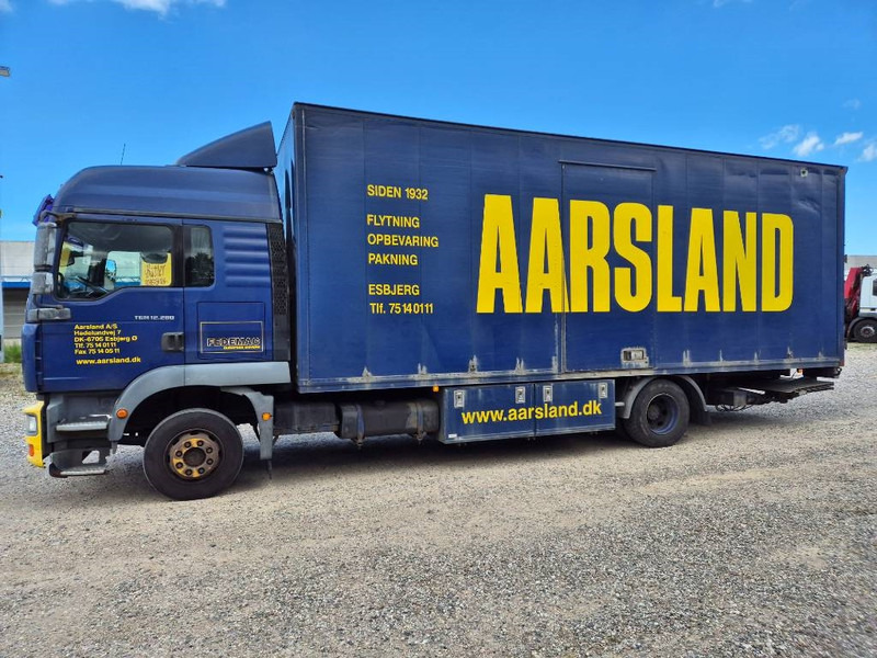 MAN TGM 12.280 // Lift // Sideopening - Kamion sandučar: slika MAN TGM 12.280 // Lift // Sideopening - Kamion sandučar MAN TGM 12.280 // Lift // Sideopening - Kamion sandučar: slika MAN TGM 12.280 // Lift // Sideopening - Kamion sandučar