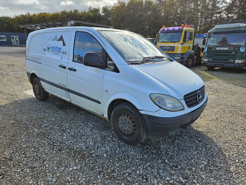 Mercedes-Benz Vito 109 2,2 CDi kort 4d - Mali kombi: slika Mercedes-Benz Vito 109 2,2 CDi kort 4d - Mali kombi Mercedes-Benz Vito 109 2,2 CDi kort 4d - Mali kombi: slika Mercedes-Benz Vito 109 2,2 CDi kort 4d - Mali kombi