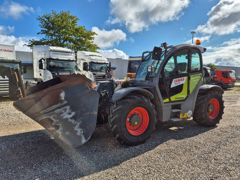 Claas Scorpion 7044 - Poljoprivredni strojevi: slika Claas Scorpion 7044 - Poljoprivredni strojevi Claas Scorpion 7044 - Poljoprivredni strojevi: slika Claas Scorpion 7044 - Poljoprivredni strojevi