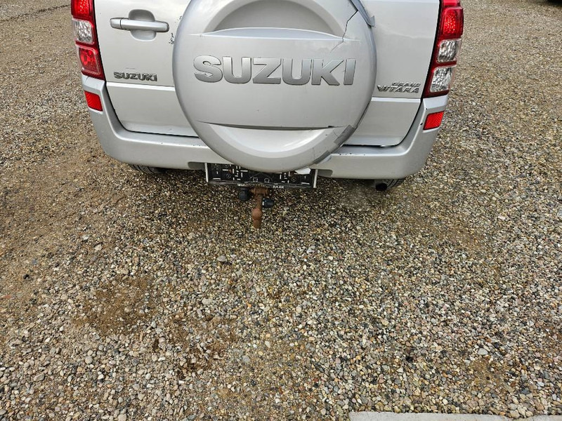 Suzuki Grand Vitara 2,0 GLX aut. Van 5d - Dostavno vozilo sa zatvorenim sandukom: slika Suzuki Grand Vitara 2,0 GLX aut. Van 5d - Dostavno vozilo sa zatvorenim sandukom Suzuki Grand Vitara 2,0 GLX aut. Van 5d - Dostavno vozilo sa zatvorenim sandukom: slika Suzuki Grand Vitara 2,0 GLX aut. Van 5d - Dostavno vozilo sa zatvorenim sandukom