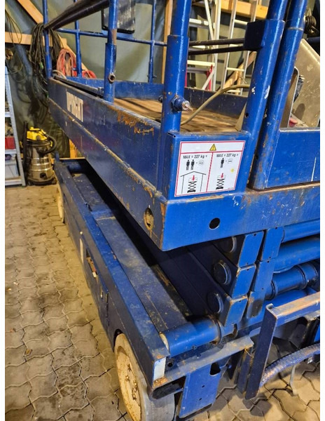 UpRight 2 persons lift - Škarasta podizna platforma: slika UpRight 2 persons lift - Škarasta podizna platforma UpRight 2 persons lift - Škarasta podizna platforma: slika UpRight 2 persons lift - Škarasta podizna platforma