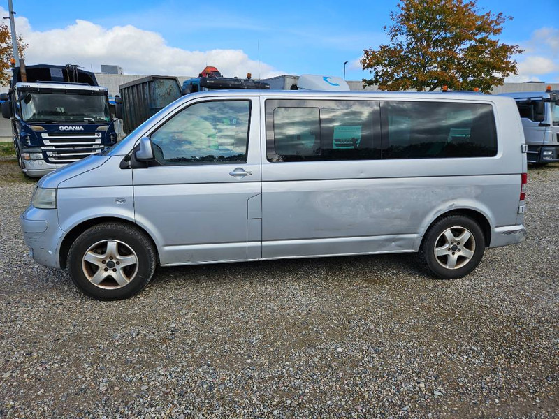 Volkswagen Caravelle 2,5 TDi 130 lang 10prs 5d - Minibus, Putnički kombi: slika Volkswagen Caravelle 2,5 TDi 130 lang 10prs 5d - Minibus, Putnički kombi Volkswagen Caravelle 2,5 TDi 130 lang 10prs 5d - Minibus, Putnički kombi: slika Volkswagen Caravelle 2,5 TDi 130 lang 10prs 5d - Minibus, Putnički kombi