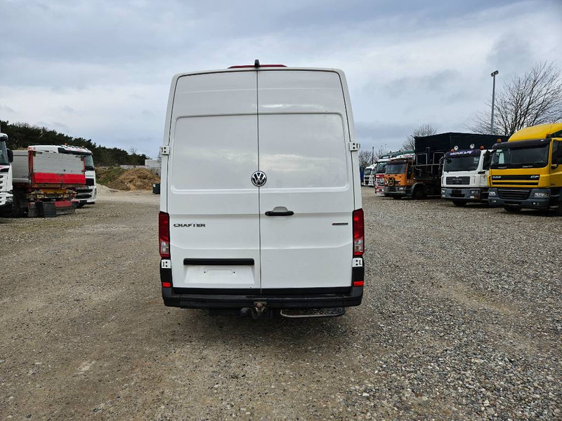 Volkswagen Crafter 35 // 4 motion 4x4 // AUT // 5 Doors - Furgon: slika Volkswagen Crafter 35 // 4 motion 4x4 // AUT // 5 Doors - Furgon Volkswagen Crafter 35 // 4 motion 4x4 // AUT // 5 Doors - Furgon: slika Volkswagen Crafter 35 // 4 motion 4x4 // AUT // 5 Doors - Furgon