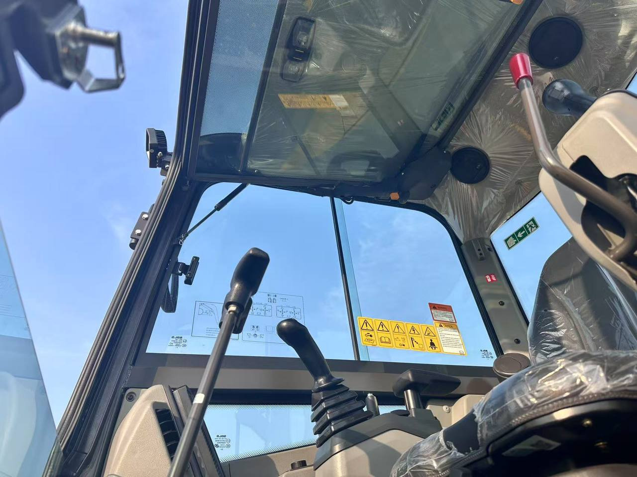 Novi Bager SDLG ER655H: slika Novi Bager SDLG ER655H