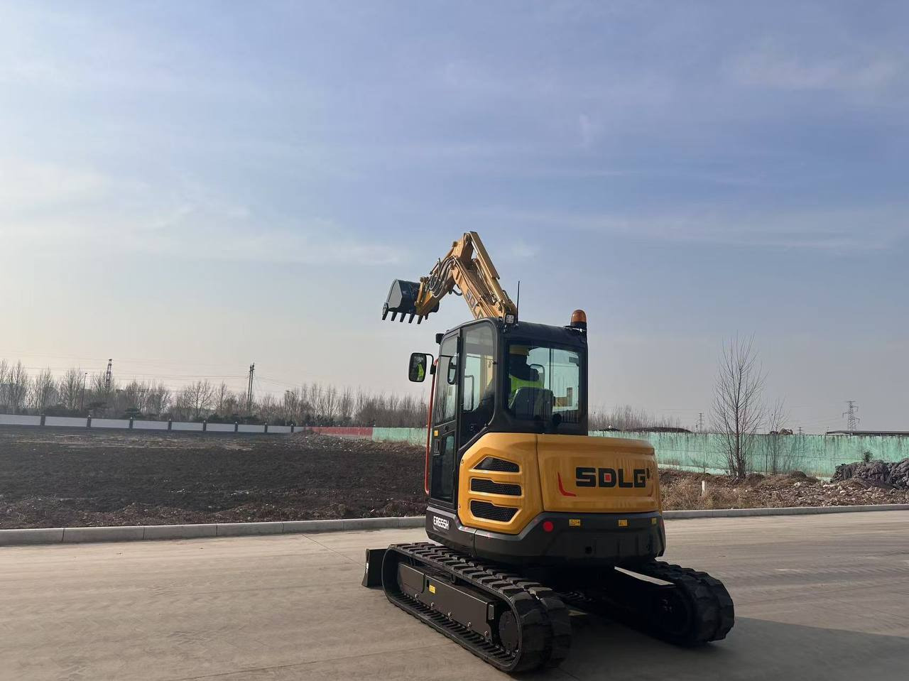 Novi Bager SDLG ER655H: slika Novi Bager SDLG ER655H