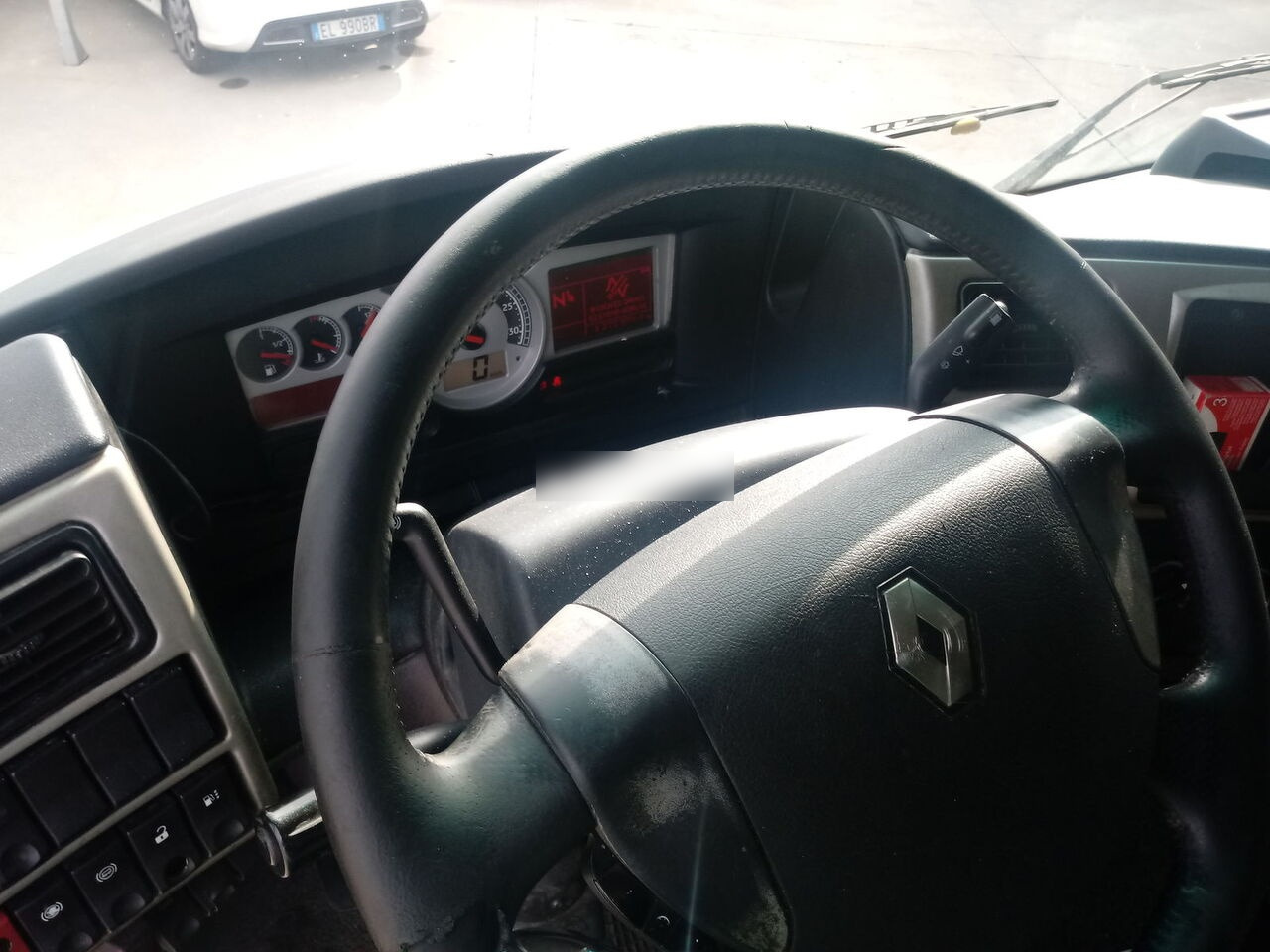 Tegljač Renault MAGNUM 500 DXI E.5: slika Tegljač Renault MAGNUM 500 DXI E.5 Tegljač Renault MAGNUM 500 DXI E.5: slika Tegljač Renault MAGNUM 500 DXI E.5