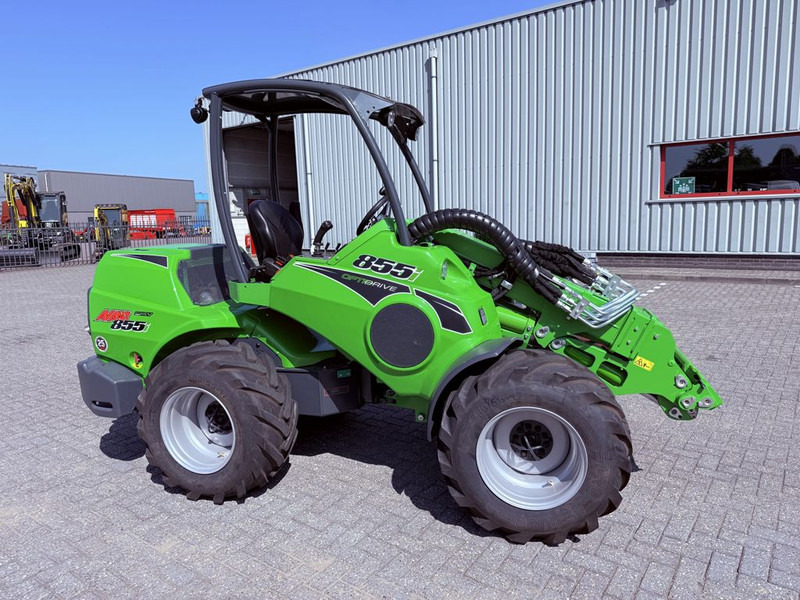 Novi Utovarivač na kotačima Avant 855i TDL 1900 kg 3.5 mtr: slika Novi Utovarivač na kotačima Avant 855i TDL 1900 kg 3.5 mtr
