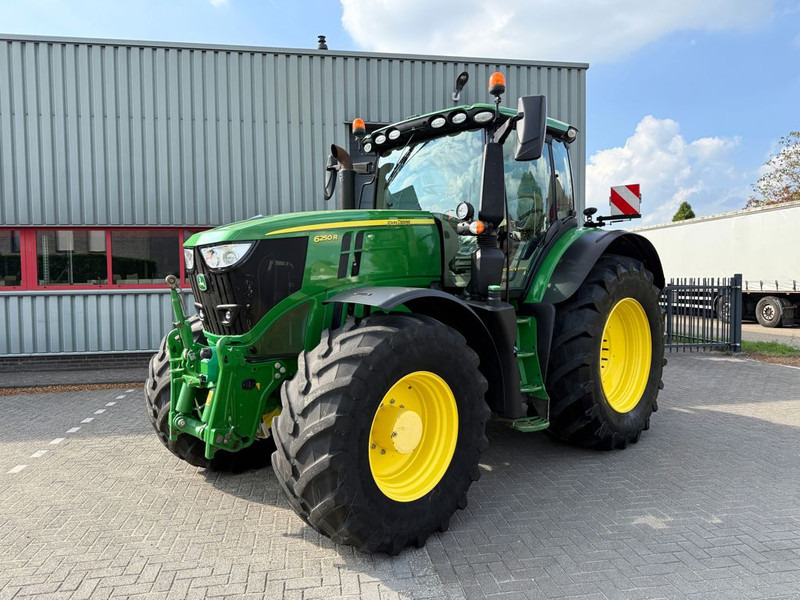 John Deere 6250R Premium Edition Autopowr - Traktor: slika John Deere 6250R Premium Edition Autopowr - Traktor John Deere 6250R Premium Edition Autopowr - Traktor: slika John Deere 6250R Premium Edition Autopowr - Traktor