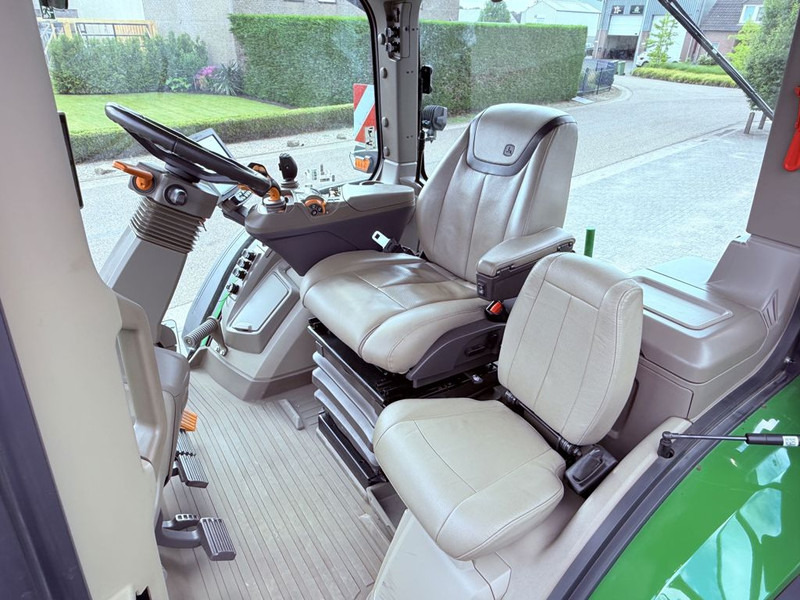John Deere 7R 330 Gen 2 Signature Edition AutoPowr - Traktor: slika John Deere 7R 330 Gen 2 Signature Edition AutoPowr - Traktor John Deere 7R 330 Gen 2 Signature Edition AutoPowr - Traktor: slika John Deere 7R 330 Gen 2 Signature Edition AutoPowr - Traktor