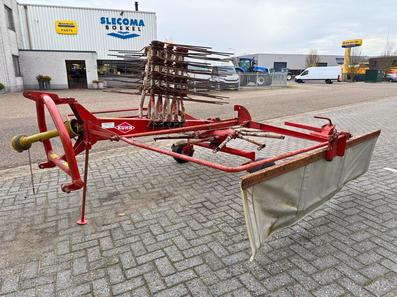 Kuhn GA381GM Hark (Marge) - Prevrtač sijena/ Grabulje: slika Kuhn GA381GM Hark (Marge) - Prevrtač sijena/ Grabulje Kuhn GA381GM Hark (Marge) - Prevrtač sijena/ Grabulje: slika Kuhn GA381GM Hark (Marge) - Prevrtač sijena/ Grabulje