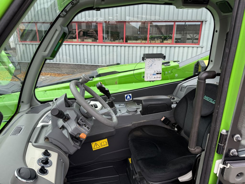 Merlo TF35.7-140 Telehandler - Teleskopski rukovatelj: slika Merlo TF35.7-140 Telehandler - Teleskopski rukovatelj Merlo TF35.7-140 Telehandler - Teleskopski rukovatelj: slika Merlo TF35.7-140 Telehandler - Teleskopski rukovatelj