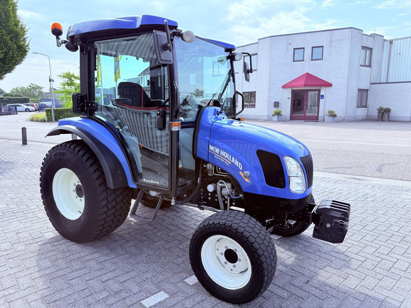 New Holland Boomer 45D Easy Drive - Traktor: slika New Holland Boomer 45D Easy Drive - Traktor New Holland Boomer 45D Easy Drive - Traktor: slika New Holland Boomer 45D Easy Drive - Traktor