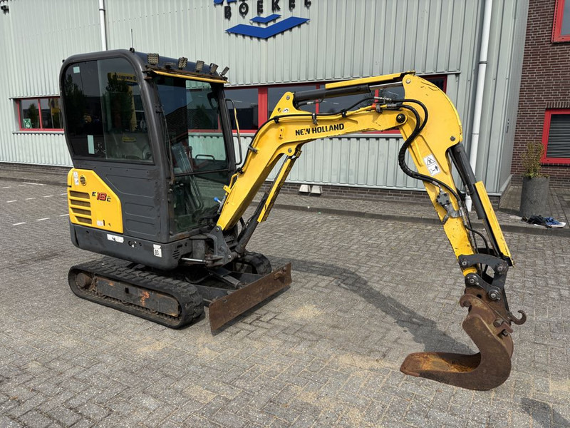 New Holland E18C Minigraver - Mini bager: slika New Holland E18C Minigraver - Mini bager New Holland E18C Minigraver - Mini bager: slika New Holland E18C Minigraver - Mini bager