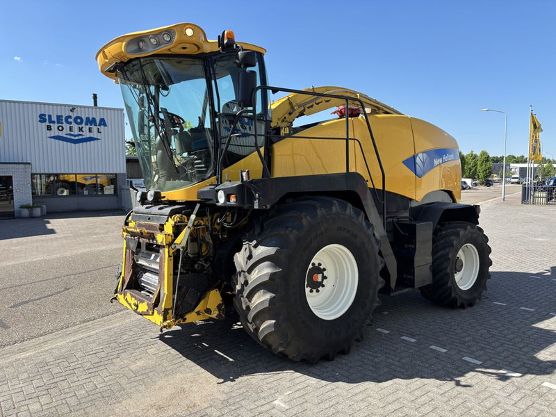 New Holland FR9050 - Silažni kombajn: slika New Holland FR9050 - Silažni kombajn New Holland FR9050 - Silažni kombajn: slika New Holland FR9050 - Silažni kombajn