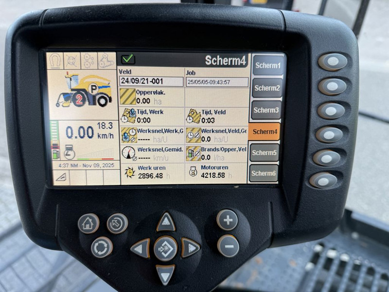 Silažni kombajn New Holland FR9050: slika Silažni kombajn New Holland FR9050