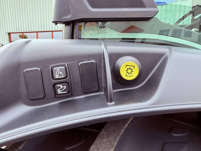 Traktor New Holland T4.100 LP: slika Traktor New Holland T4.100 LP