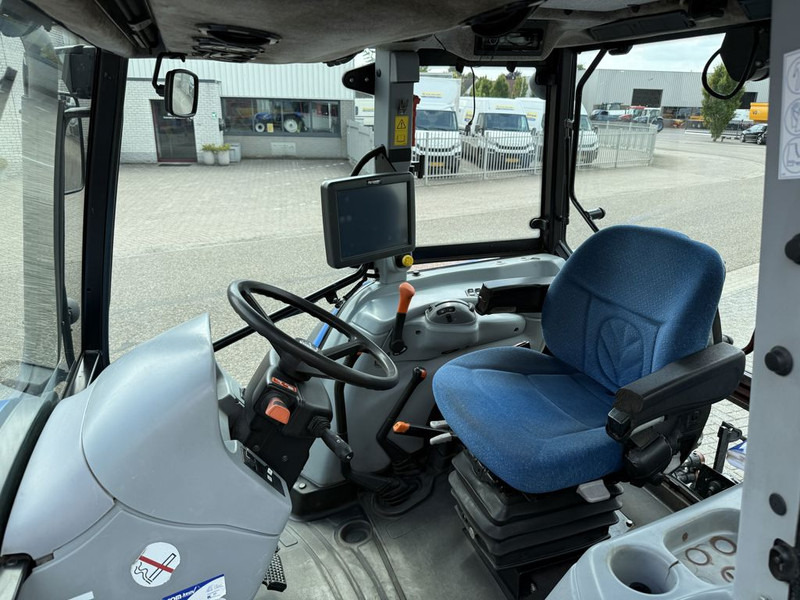 New Holland T5040 CAB + GPS - Traktor: slika New Holland T5040 CAB + GPS - Traktor New Holland T5040 CAB + GPS - Traktor: slika New Holland T5040 CAB + GPS - Traktor