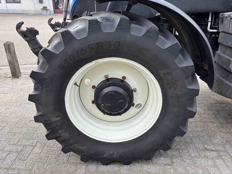 Traktor New Holland T6080 Power Command: slika Traktor New Holland T6080 Power Command