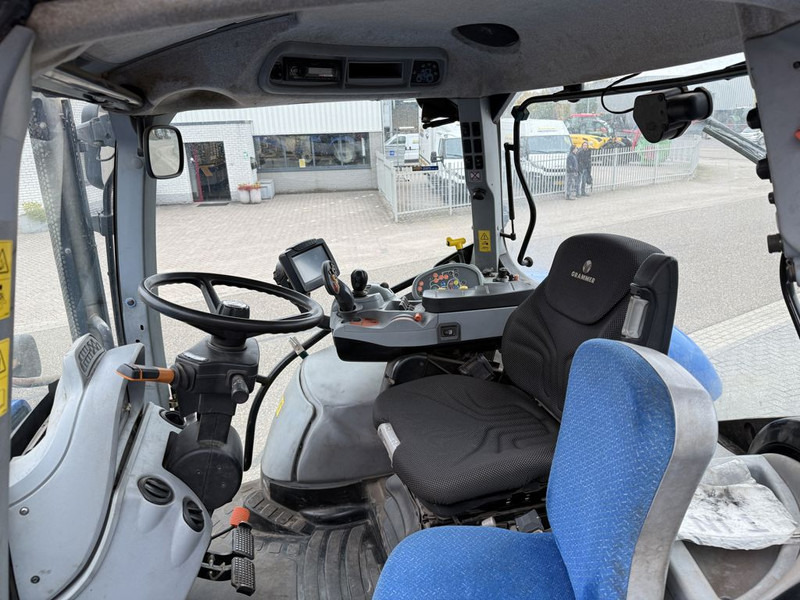 New Holland T7.210 Auto Command - Traktor: slika New Holland T7.210 Auto Command - Traktor New Holland T7.210 Auto Command - Traktor: slika New Holland T7.210 Auto Command - Traktor