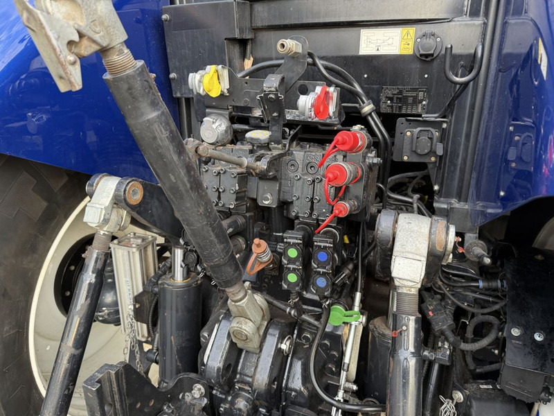 Zakup New Holland T7.270 AC 10 Years Blue Power Edition New Holland T7.270 AC 10 Years Blue Power Edition: slika Zakup New Holland T7.270 AC 10 Years Blue Power Edition New Holland T7.270 AC 10 Years Blue Power Edition Zakup New Holland T7.270 AC 10 Years Blue Power Edition New Holland T7.270 AC 10 Years Blue Power Edition: slika Zakup New Holland T7.270 AC 10 Years Blue Power Edition New Holland T7.270 AC 10 Years Blue Power Edition