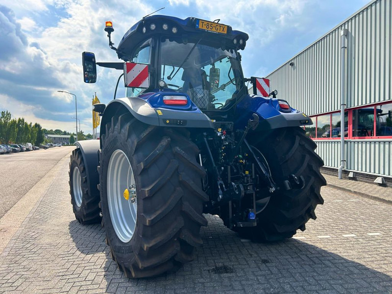 New Holland T7.300 AC New Gen Blue Power DEMO - Traktor: slika New Holland T7.300 AC New Gen Blue Power DEMO - Traktor New Holland T7.300 AC New Gen Blue Power DEMO - Traktor: slika New Holland T7.300 AC New Gen Blue Power DEMO - Traktor