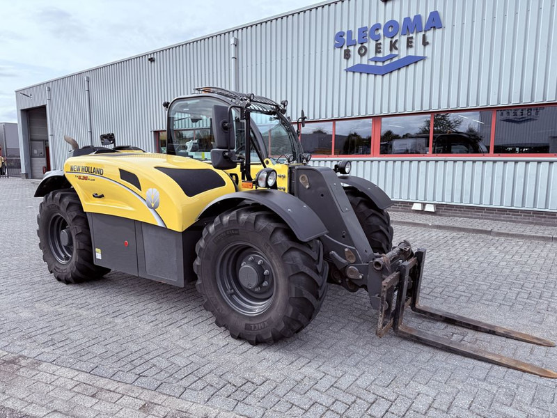 New Holland TH6.36 PLUS - Teleskopski rukovatelj: slika New Holland TH6.36 PLUS - Teleskopski rukovatelj New Holland TH6.36 PLUS - Teleskopski rukovatelj: slika New Holland TH6.36 PLUS - Teleskopski rukovatelj