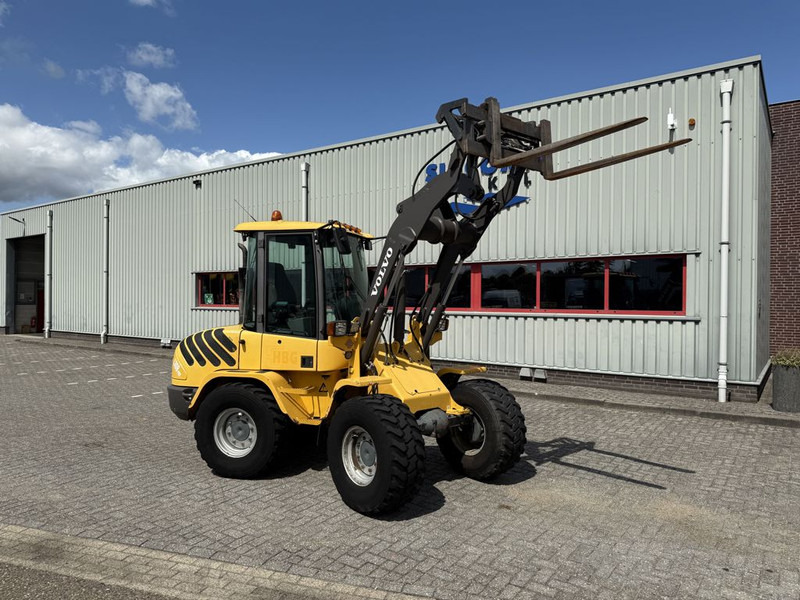 Utovarivač na kotačima Volvo L30B Pro Shovel: slika Utovarivač na kotačima Volvo L30B Pro Shovel