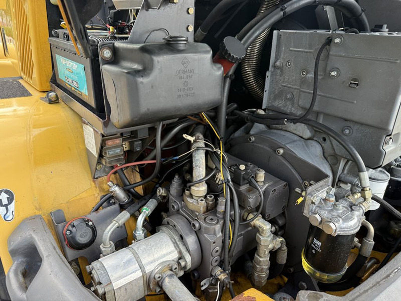 Utovarivač na kotačima Volvo L30B Pro Shovel: slika Utovarivač na kotačima Volvo L30B Pro Shovel
