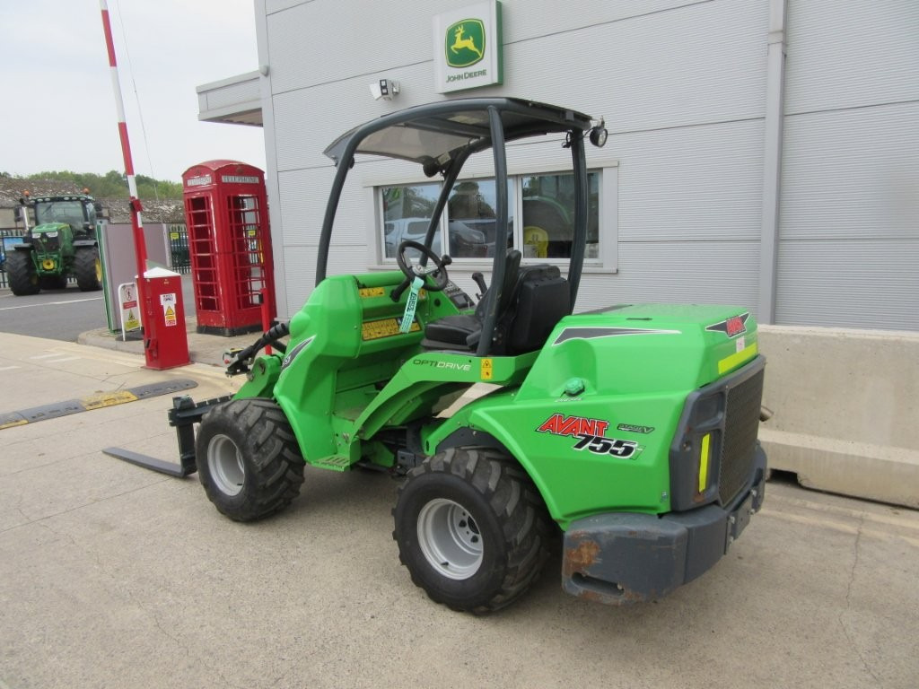 AVANT 755I LOADER - Zglobni utovarivač: slika AVANT 755I LOADER - Zglobni utovarivač AVANT 755I LOADER - Zglobni utovarivač: slika AVANT 755I LOADER - Zglobni utovarivač