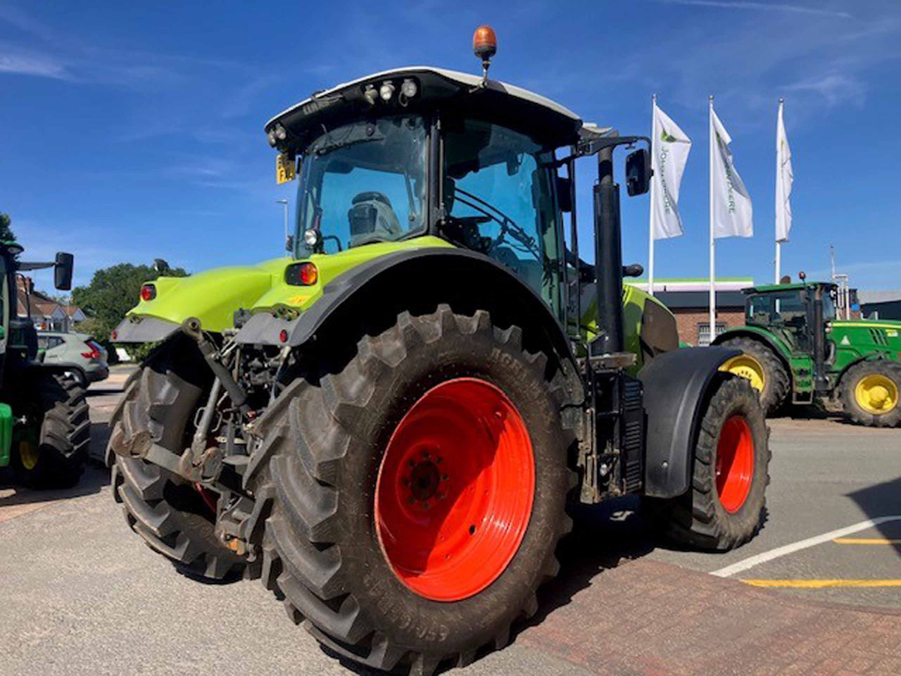 Claas Axion 810 - Traktor: slika Claas Axion 810 - Traktor Claas Axion 810 - Traktor: slika Claas Axion 810 - Traktor