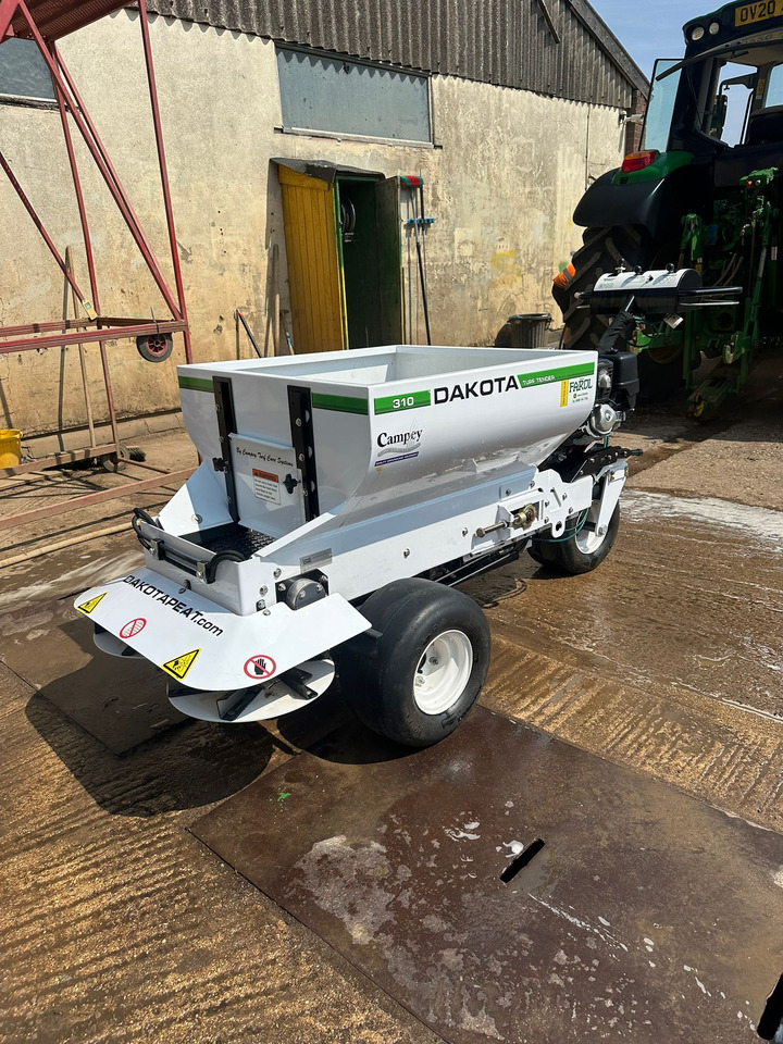 Dakota 310 Pedestrian Top Dresser - Oprema za vrt: slika Dakota 310 Pedestrian Top Dresser - Oprema za vrt Dakota 310 Pedestrian Top Dresser - Oprema za vrt: slika Dakota 310 Pedestrian Top Dresser - Oprema za vrt