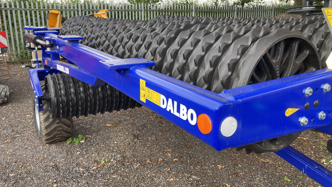 Dalbo 830 rolls - Valjak za poljoprivredna gospodarstva: slika Dalbo 830 rolls - Valjak za poljoprivredna gospodarstva Dalbo 830 rolls - Valjak za poljoprivredna gospodarstva: slika Dalbo 830 rolls - Valjak za poljoprivredna gospodarstva