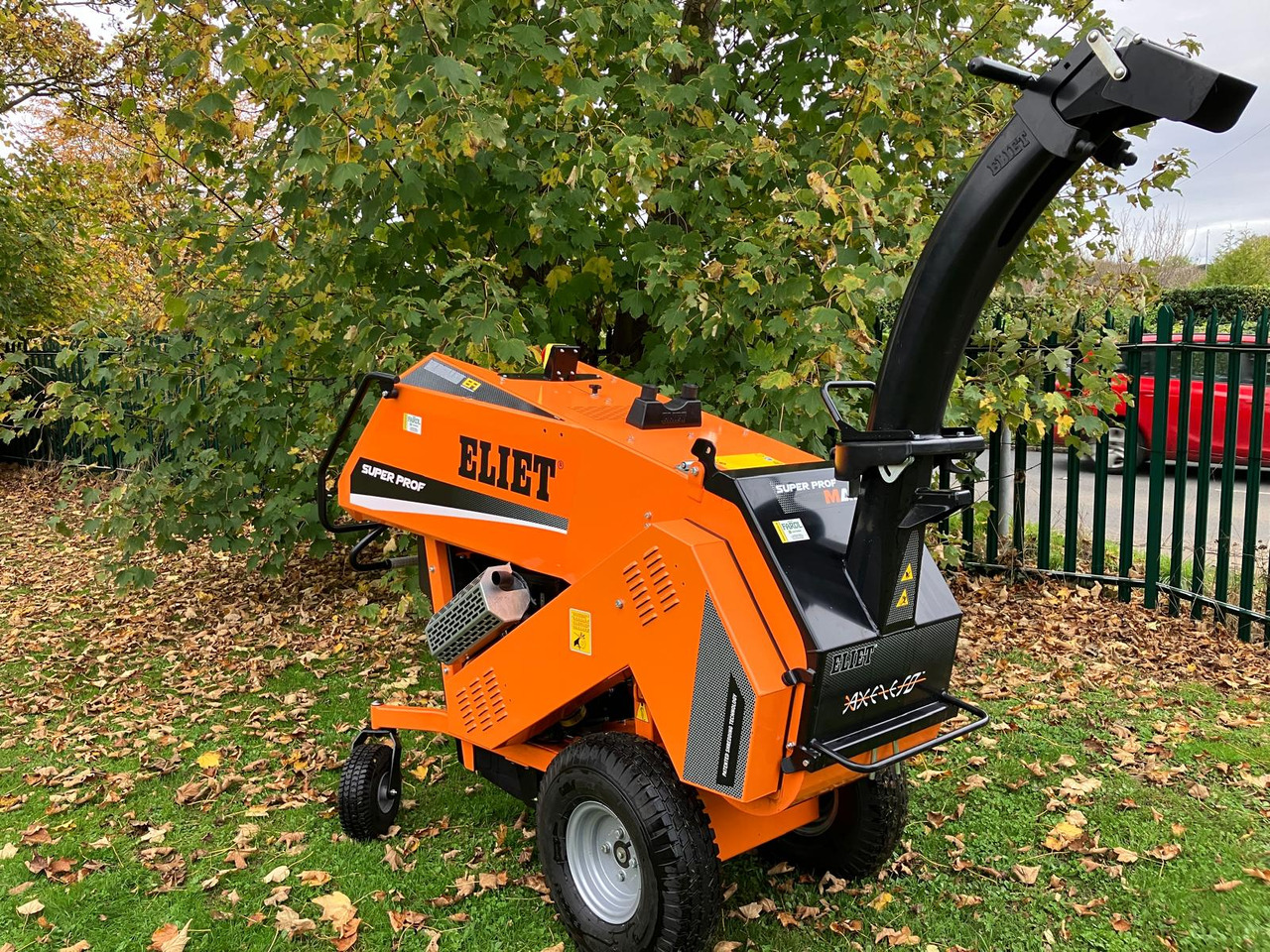 Eliet Super Prof Max on wheels - Drobilica za drvo: slika Eliet Super Prof Max on wheels - Drobilica za drvo Eliet Super Prof Max on wheels - Drobilica za drvo: slika Eliet Super Prof Max on wheels - Drobilica za drvo