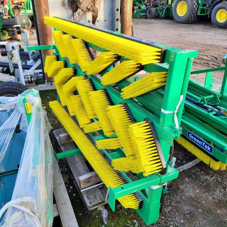 Greentek HMB186Y multibrush - Metla za Poljoprivredni strojevi: slika Greentek HMB186Y multibrush - Metla za Poljoprivredni strojevi Greentek HMB186Y multibrush - Metla za Poljoprivredni strojevi: slika Greentek HMB186Y multibrush - Metla za Poljoprivredni strojevi